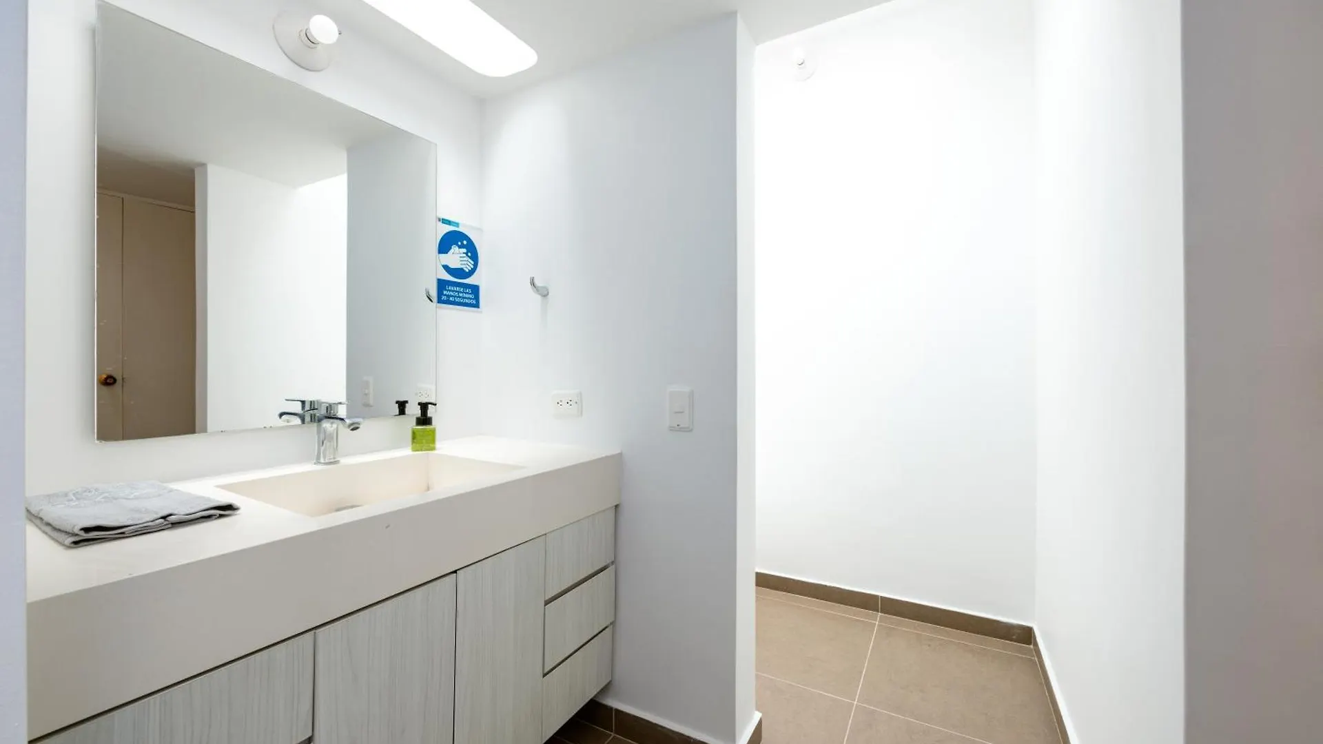 5Br Poblado Villa Close To Lleras Jacuzzi Cinema Ac Medellin Colombia