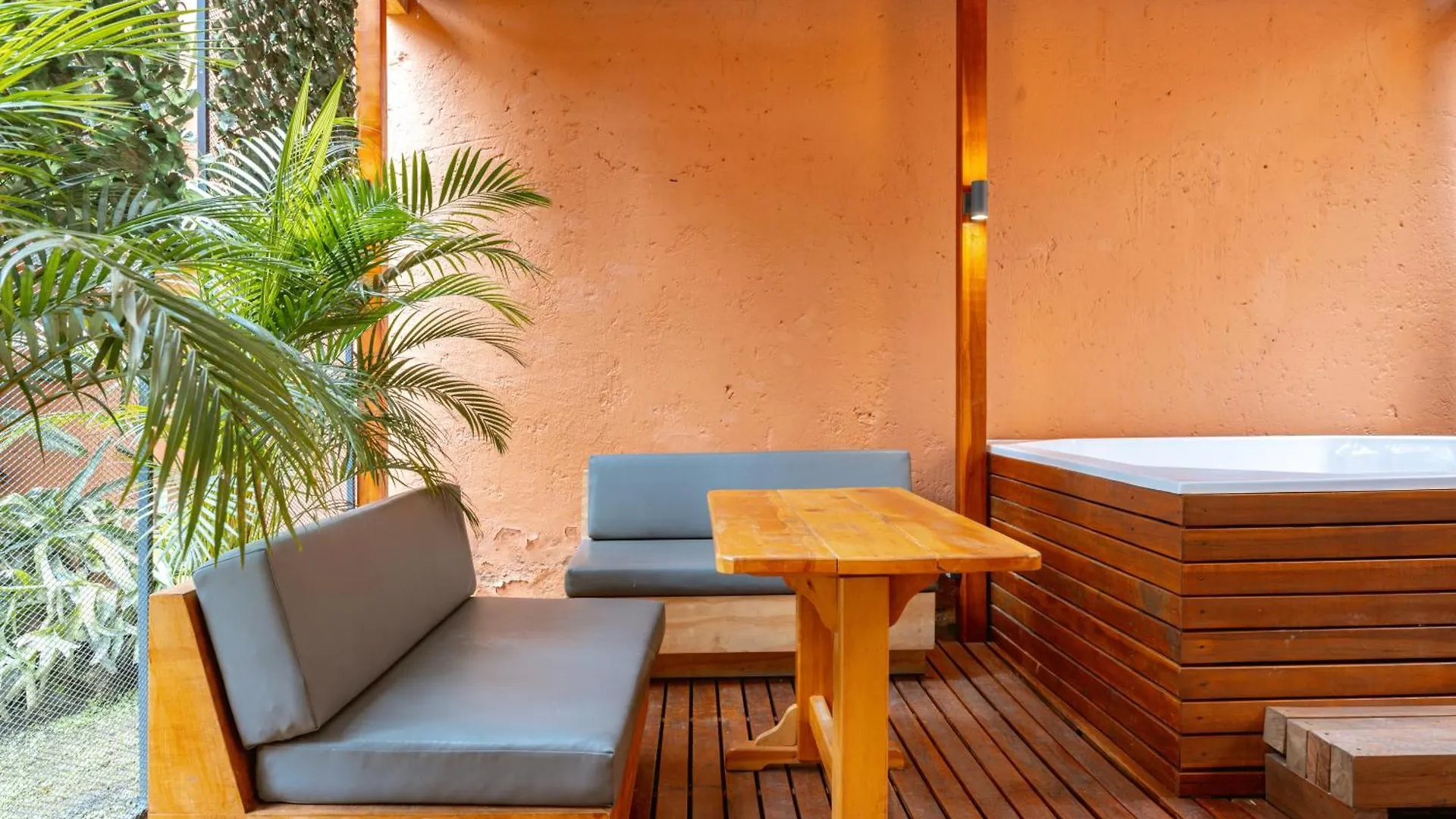 5Br Poblado Villa Close To Lleras Jacuzzi Cinema Ac Medellin 0*,
