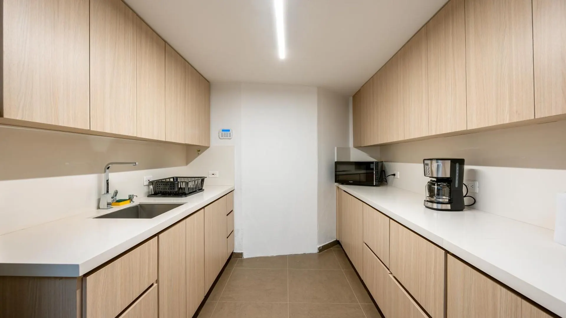 5Br Poblado Villa Close To Lleras Jacuzzi Cinema Ac Medellin Colombia