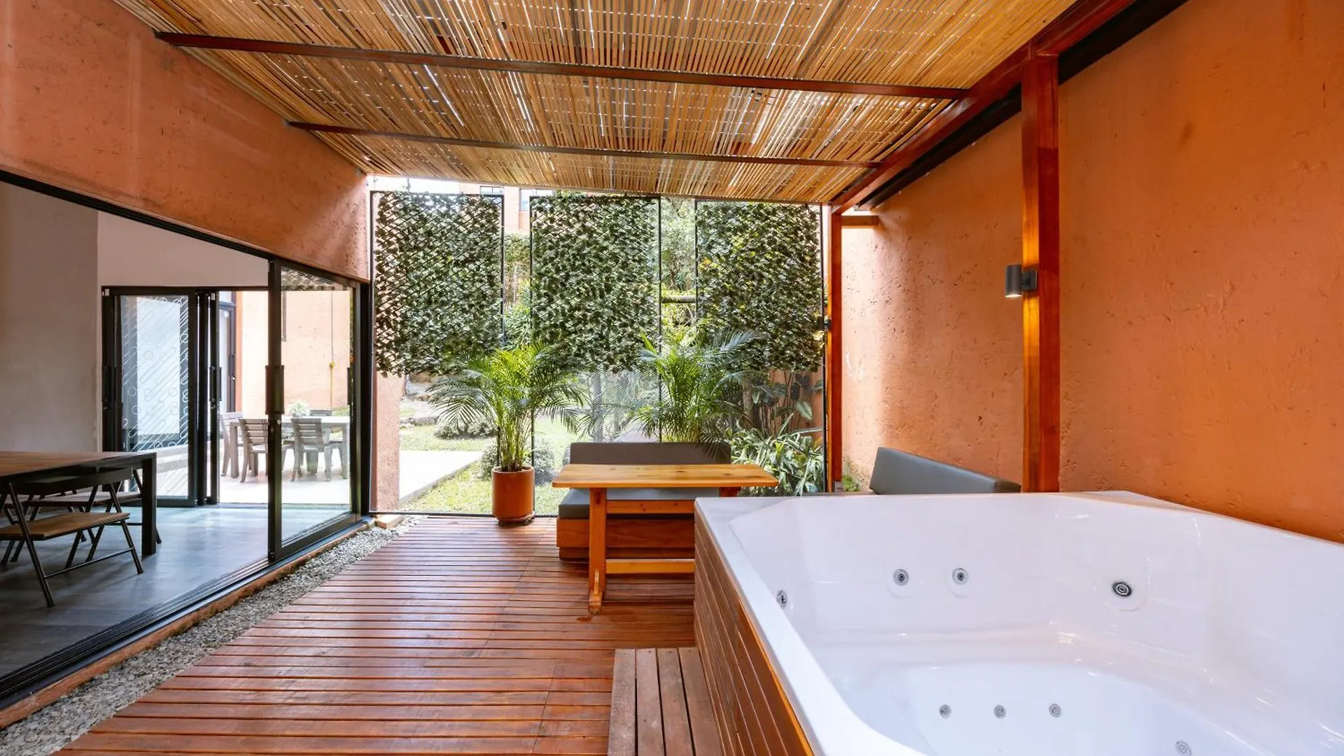 5Br Poblado Villa Close To Lleras Jacuzzi Cinema Ac Medellin Colombia
