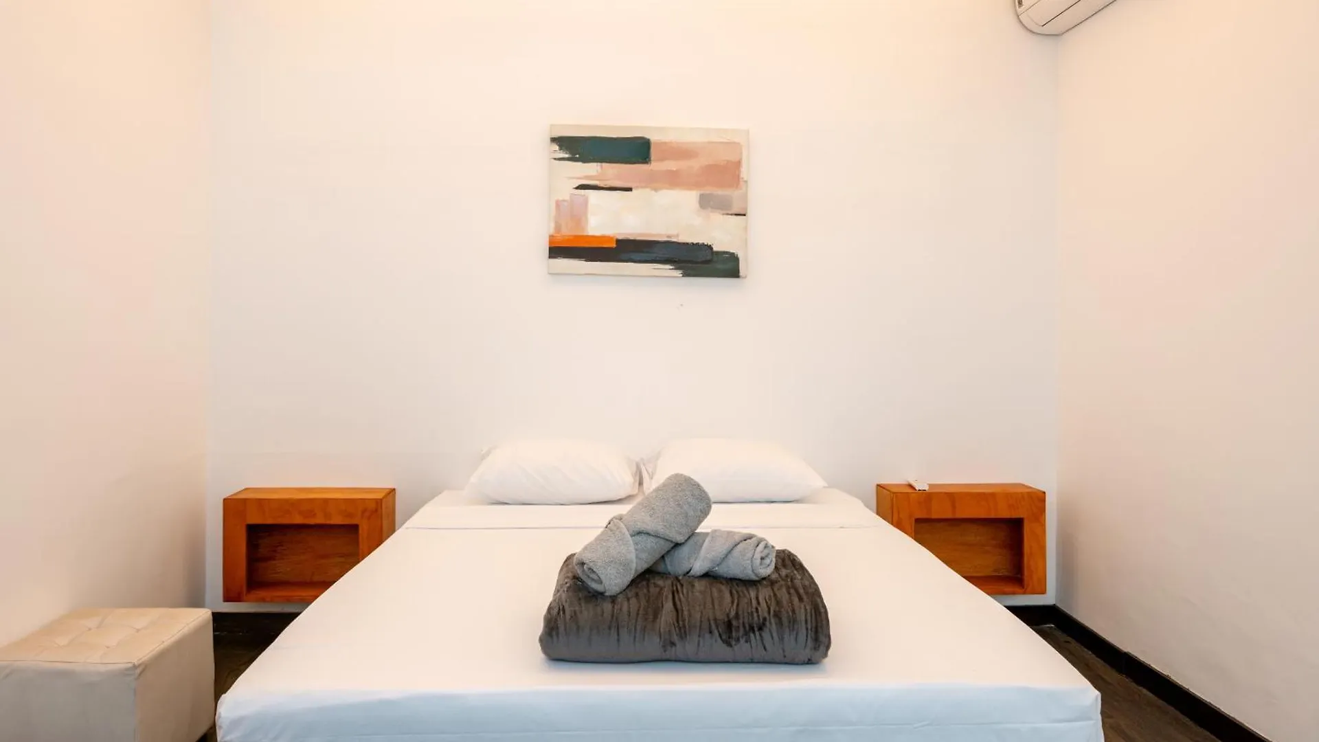 5Br Poblado Villa Close To Lleras Jacuzzi Cinema Ac Medellin