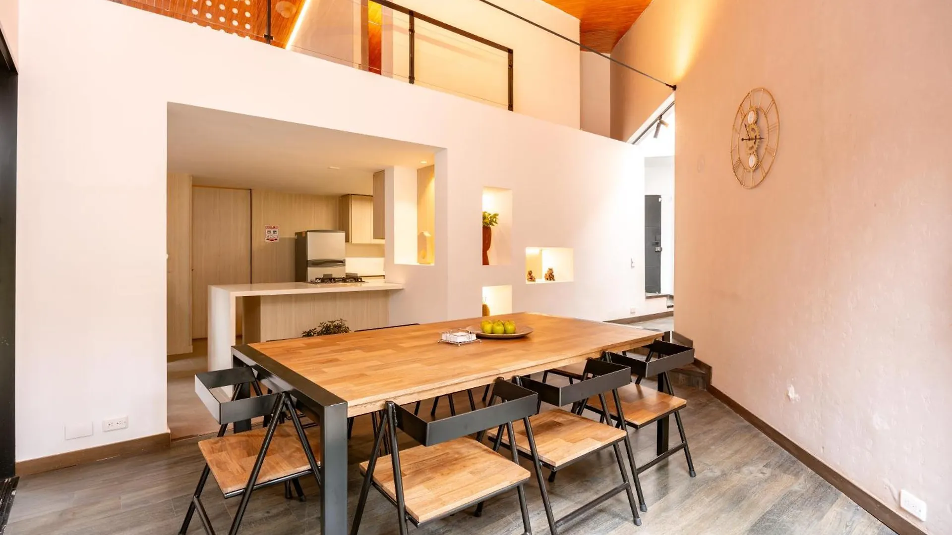 5Br Poblado Villa Close To Lleras Jacuzzi Cinema Ac Medellin Colombia