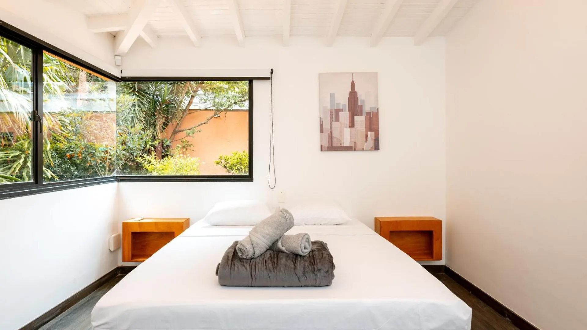 5Br Poblado Villa Close To Lleras Jacuzzi Cinema Ac Medellin 0*,  Colombia