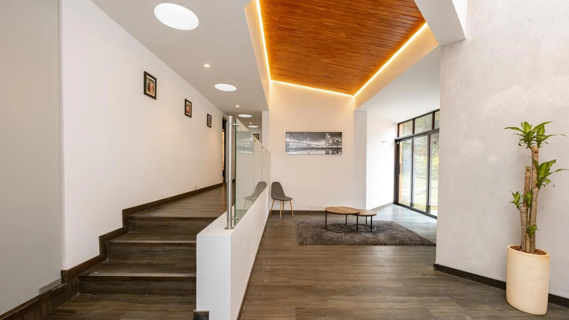 5Br Poblado Villa Close To Lleras Jacuzzi Cinema Ac Medellin 0*,