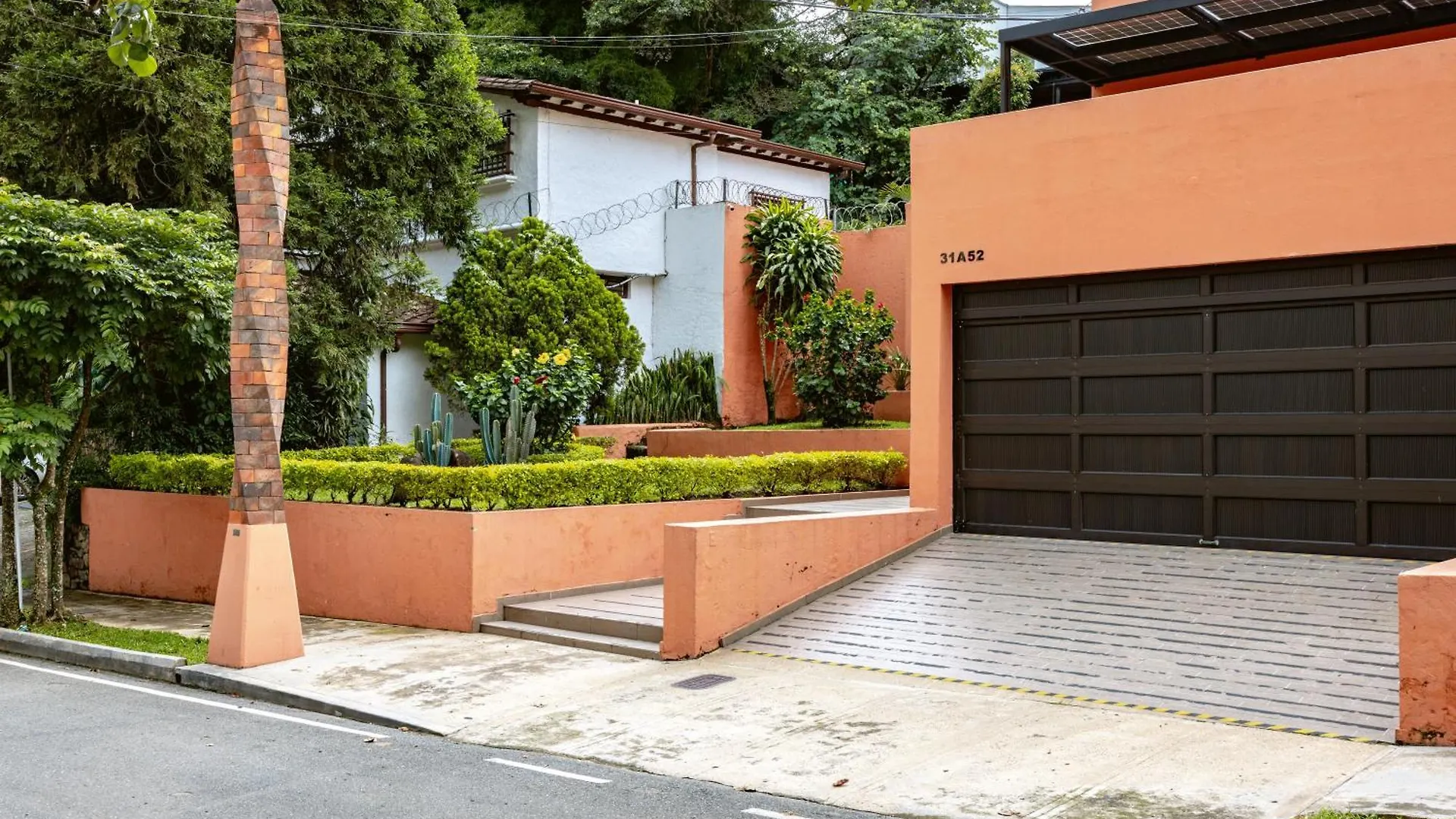 5Br Poblado Villa Close To Lleras Jacuzzi Cinema Ac Medellin Colombia