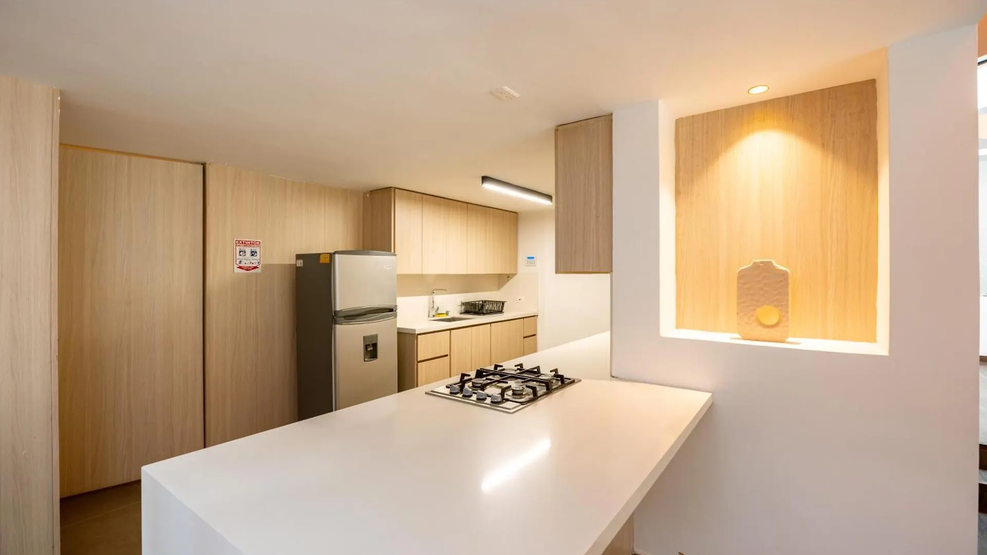 5Br Poblado Villa Close To Lleras Jacuzzi Cinema Ac Medellin