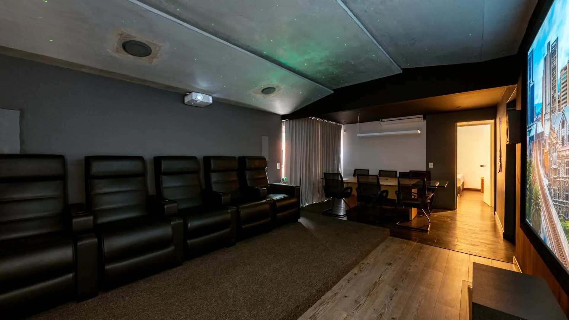 5Br Poblado Villa Close To Lleras Jacuzzi Cinema Ac Medellin