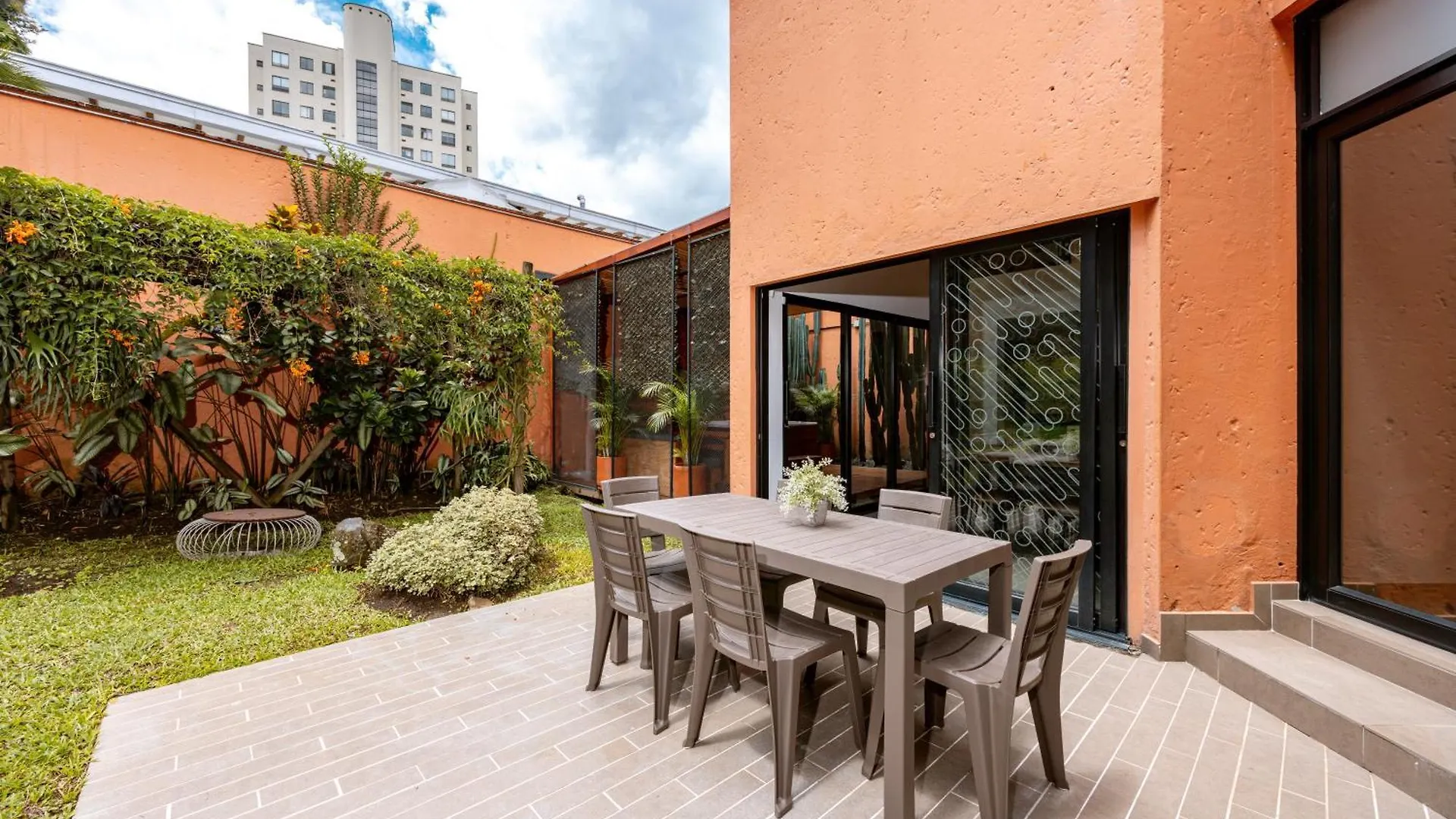 5Br Poblado Villa Close To Lleras Jacuzzi Cinema Ac Medellin Colombia