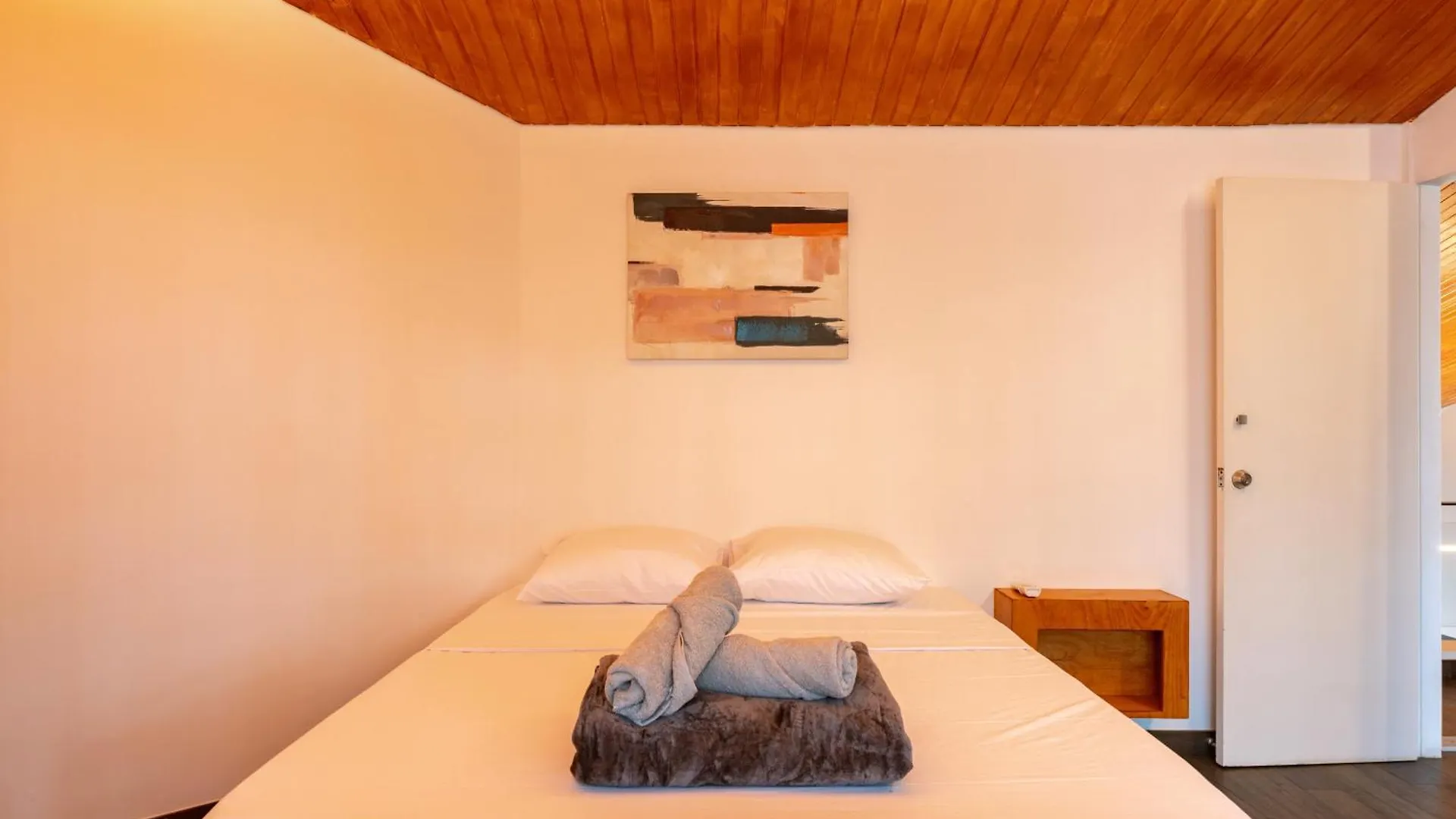 5Br Poblado Villa Close To Lleras Jacuzzi Cinema Ac Medellin