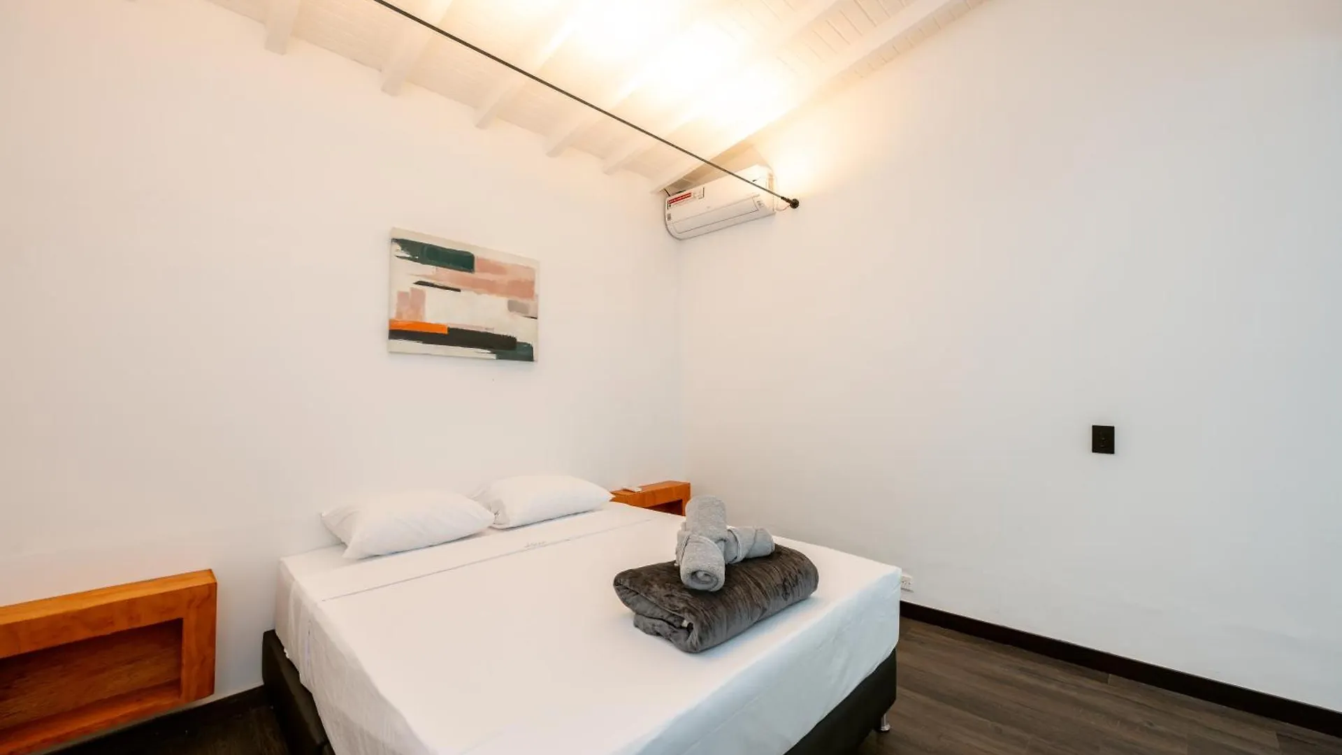 5Br Poblado Villa Close To Lleras Jacuzzi Cinema Ac Medellin 0*,