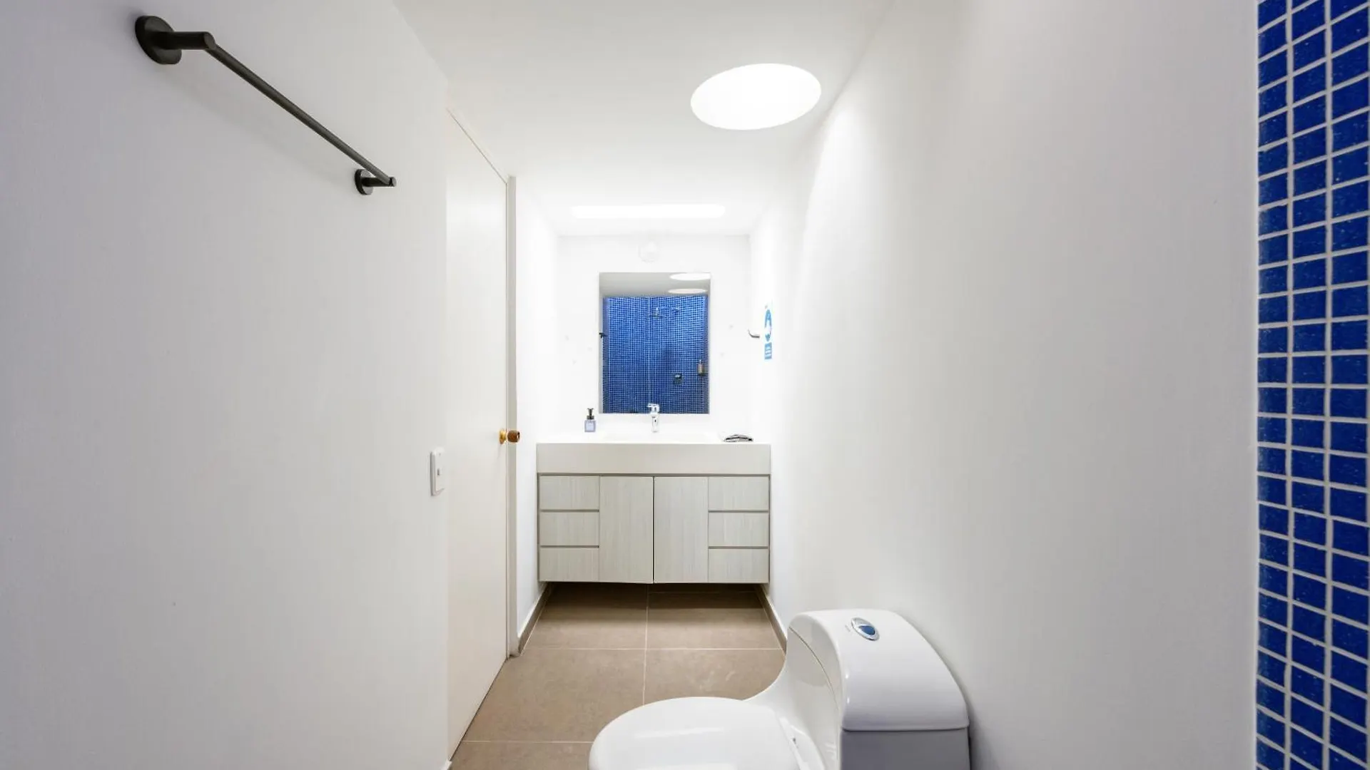 5Br Poblado Villa Close To Lleras Jacuzzi Cinema Ac Medellin 0*,