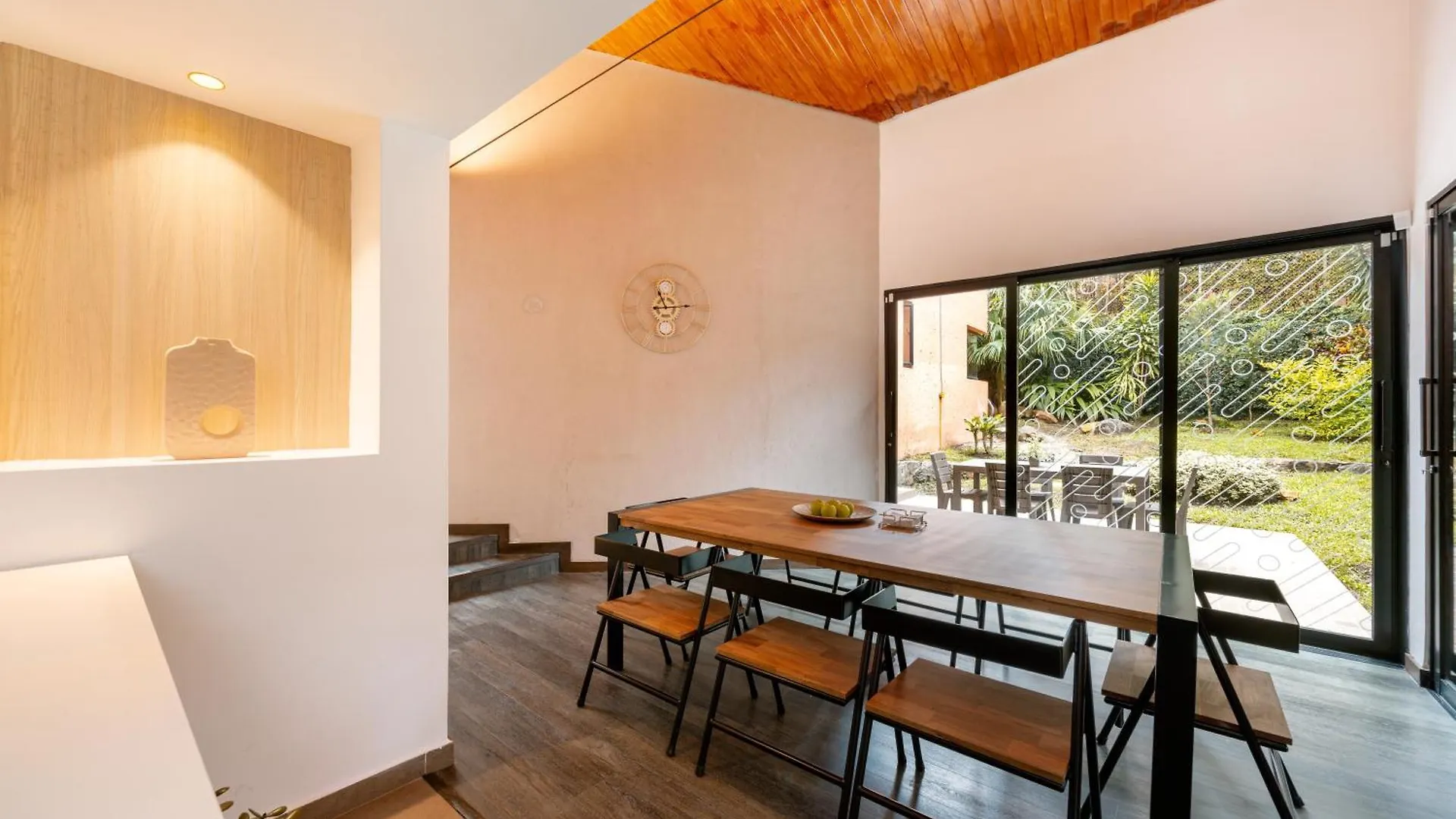 5Br Poblado Villa Close To Lleras Jacuzzi Cinema Ac Medellin