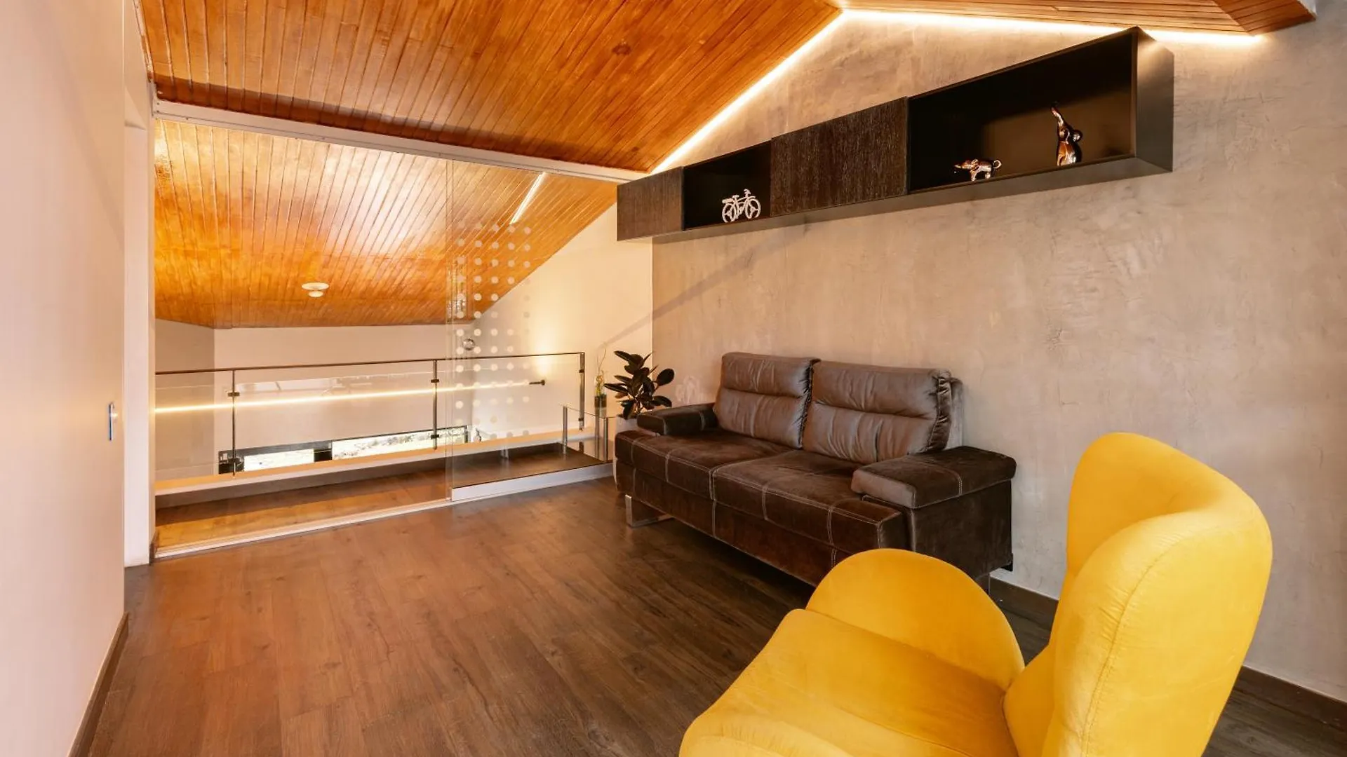 5Br Poblado Villa Close To Lleras Jacuzzi Cinema Ac Medellin