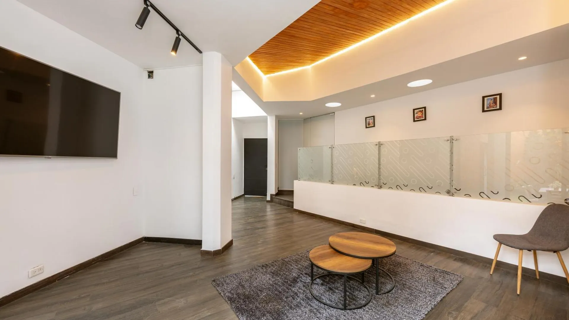 5Br Poblado Villa Close To Lleras Jacuzzi Cinema Ac Medellin