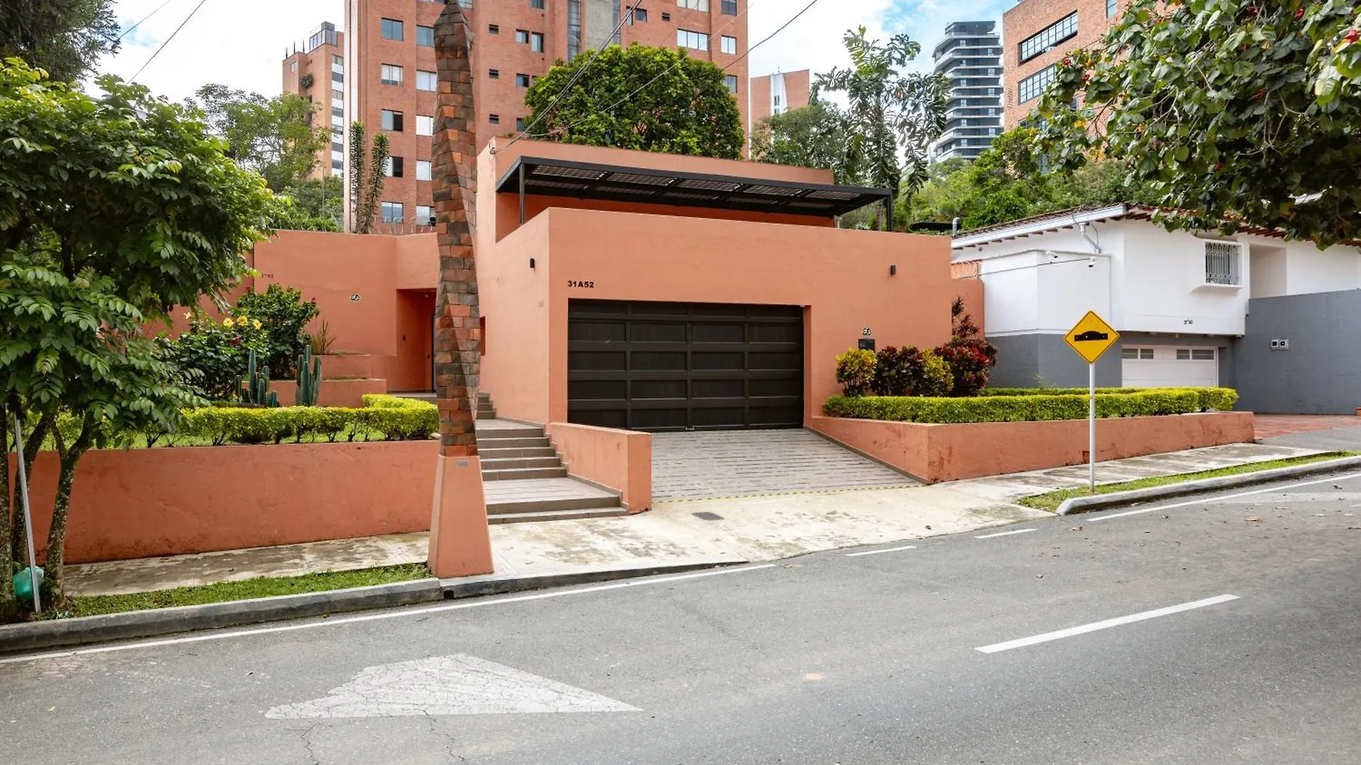 5Br Poblado Villa Close To Lleras Jacuzzi Cinema Ac location