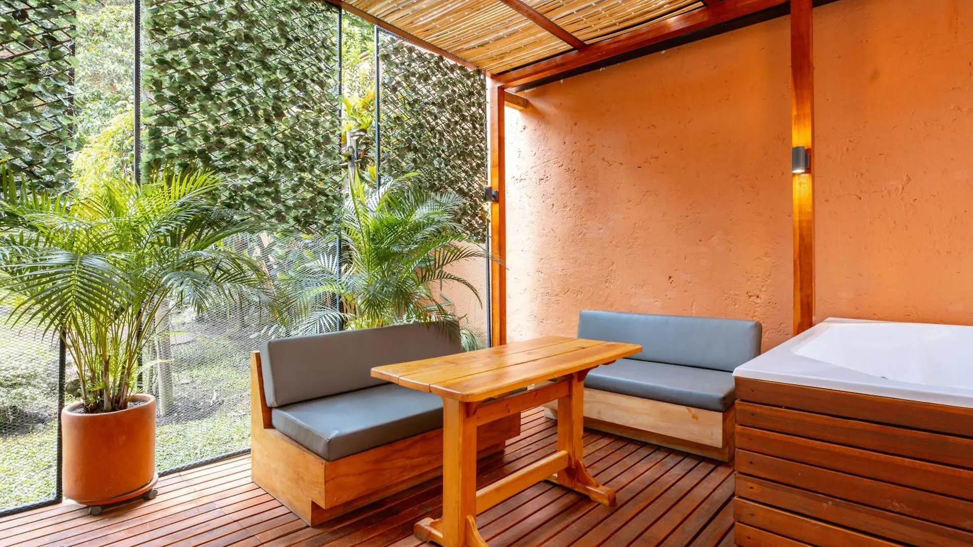 5Br Poblado Villa Close To Lleras Jacuzzi Cinema Ac Medellin