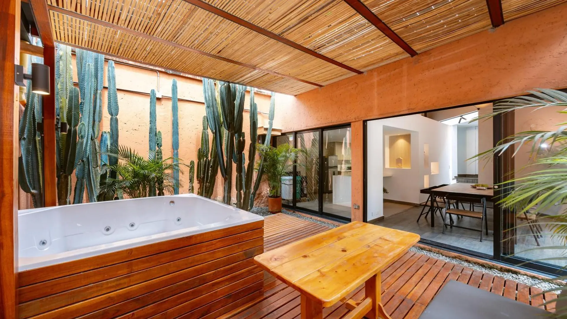 5Br Poblado Villa Close To Lleras Jacuzzi Cinema Ac Medellin