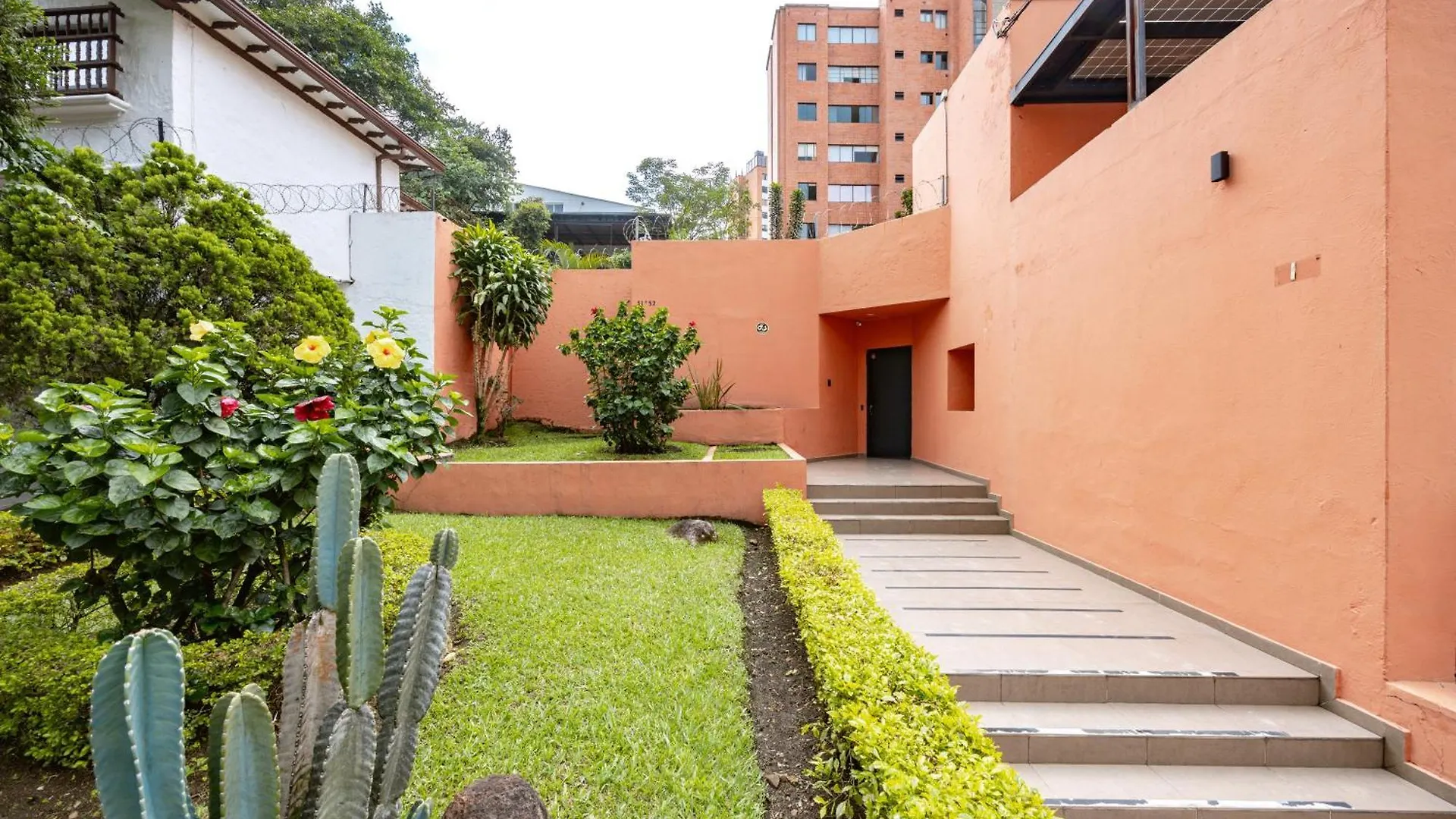 5Br Poblado Villa Close To Lleras Jacuzzi Cinema Ac Medellin 0*,