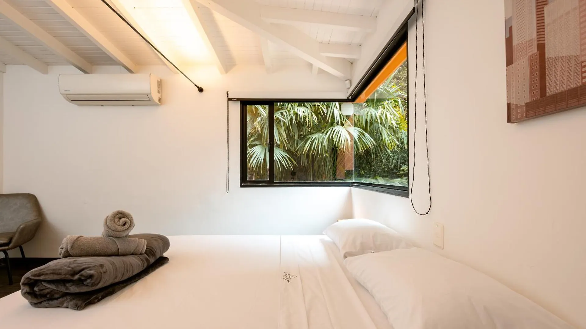 5Br Poblado Villa Close To Lleras Jacuzzi Cinema Ac Medellin