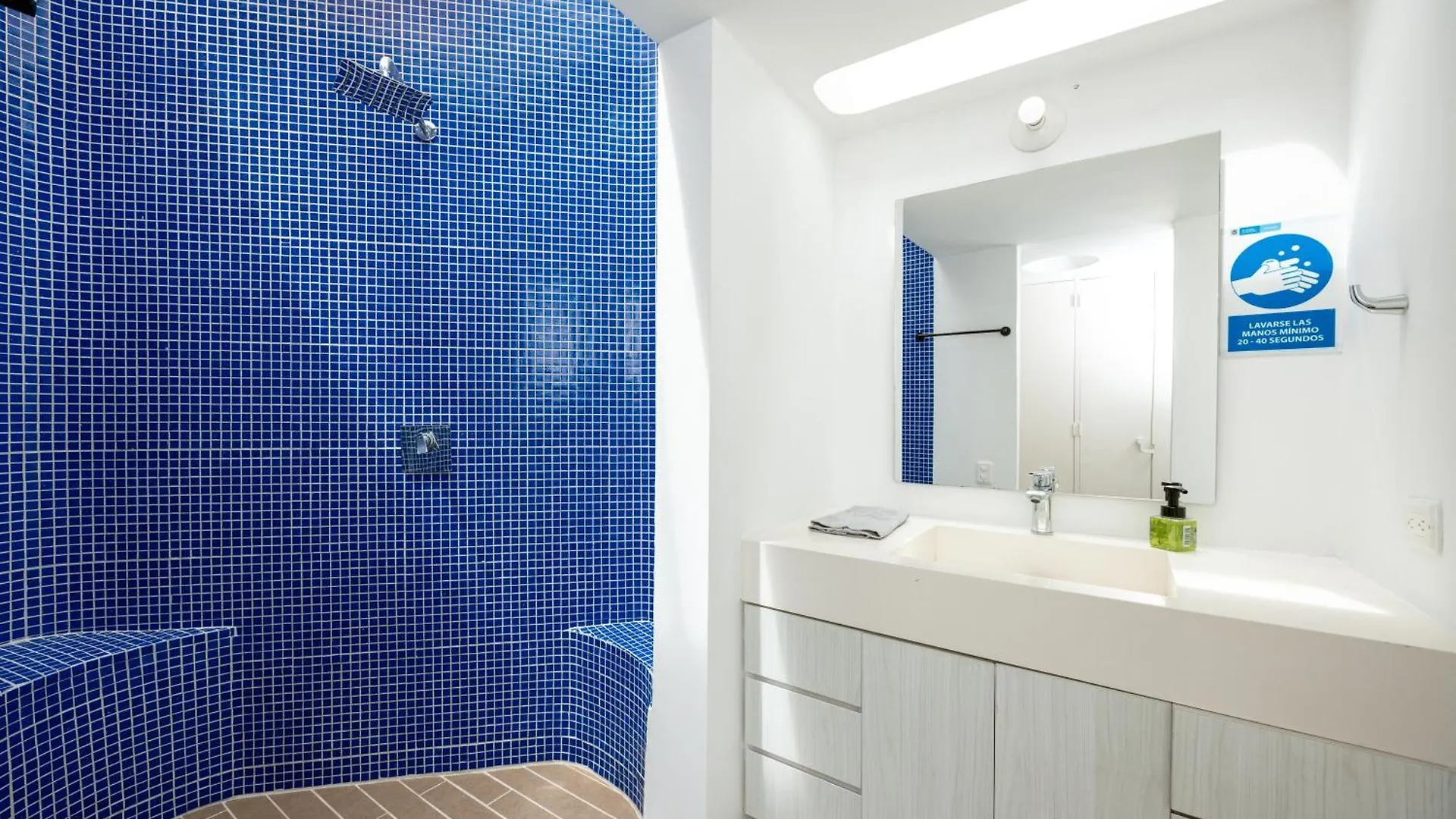 5Br Poblado Villa Close To Lleras Jacuzzi Cinema Ac メデジン コロンビア