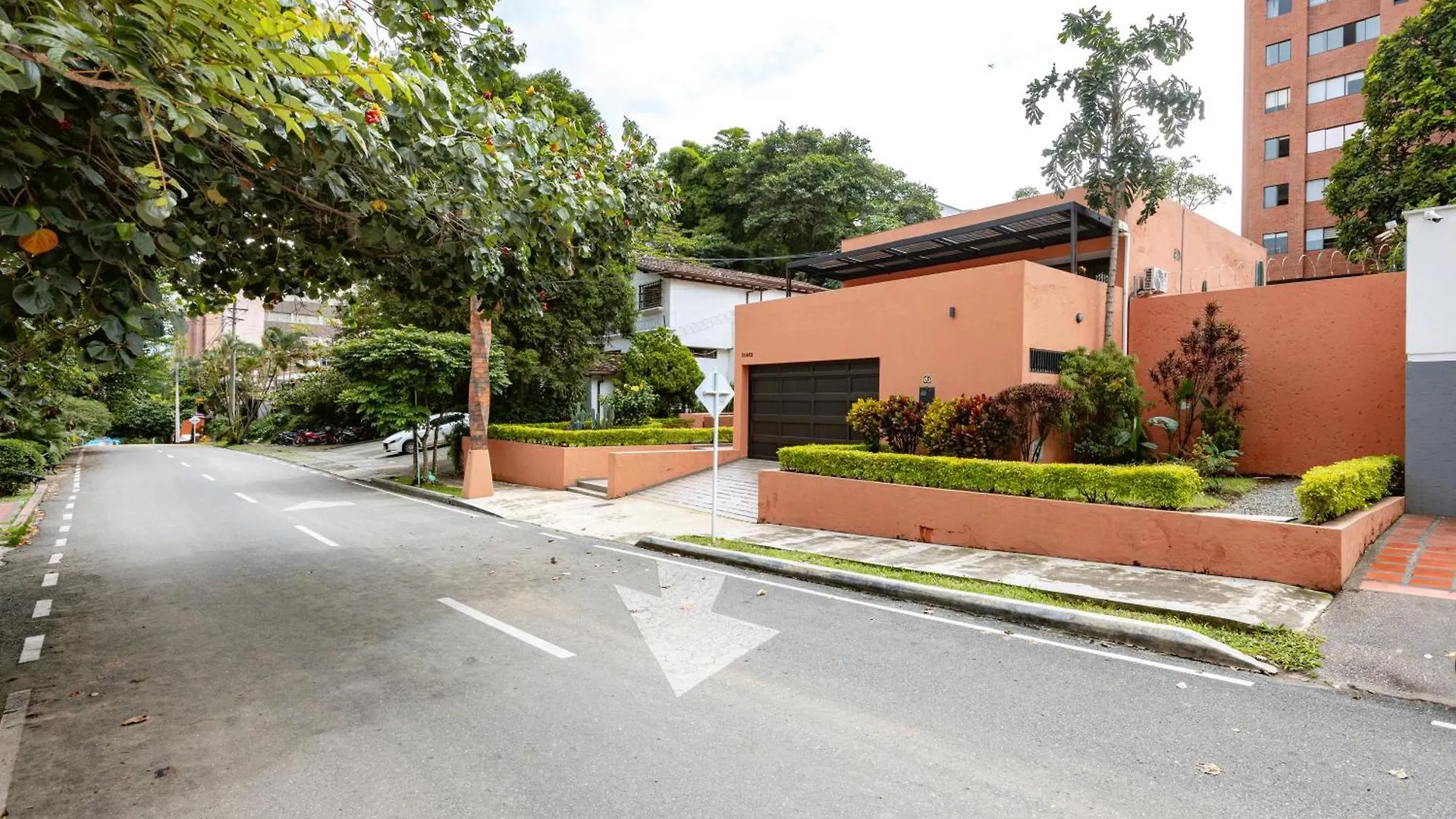 5Br Poblado Villa Close To Lleras Jacuzzi Cinema Ac メデジン コロンビア