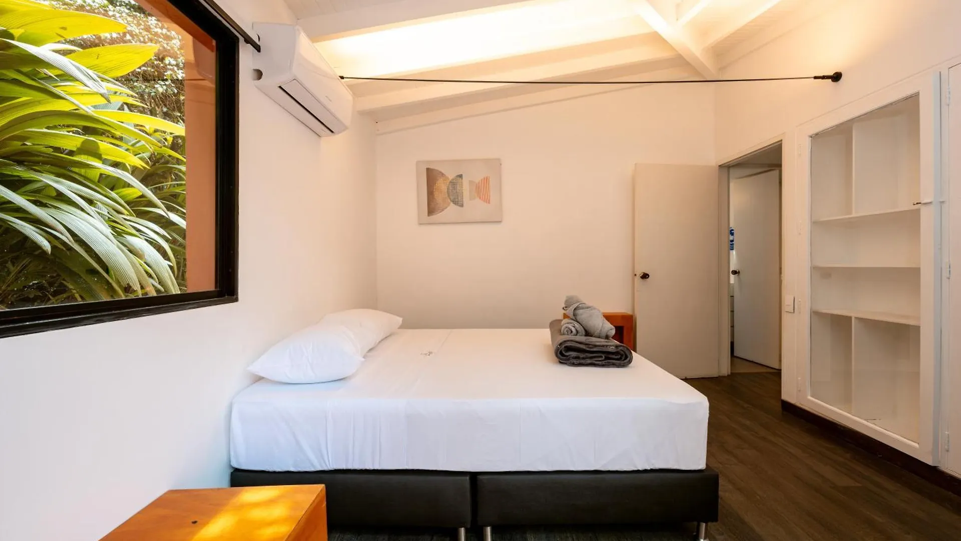 5Br Poblado Villa Close To Lleras Jacuzzi Cinema Ac メデジン